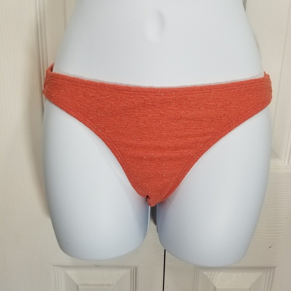 New Bikini - Picture 3 of 7